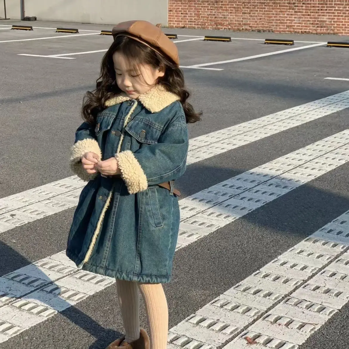 Girls Velvet Denim Jacket 2024 New Autumn and Winter Medium and Long Korean Children Clothing Medium and Long Trench Coat
Girls Velvet Denim Jacket 2024 New Autumn and Winter Medium and Long Korean Children Clothing Medium and Long Trench Coat