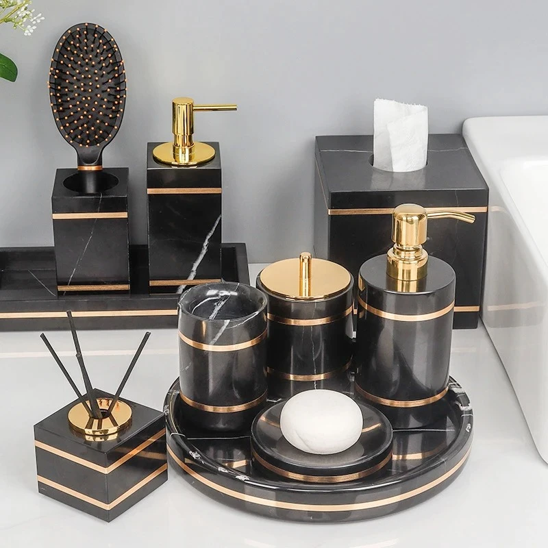 Роскошный набор для ванной комнаты Nero Marquina с черным мрамором и золотым современным дозатором мыла, мыльница, держатель для зубных щеток, органайзер для спа-туалета
Роскошный набор для ванной комнаты Nero Marquina с черным мрамором и золотым современным дозатором мыла, мыльница, держатель для зубных щеток, органайзер для спа-туалета