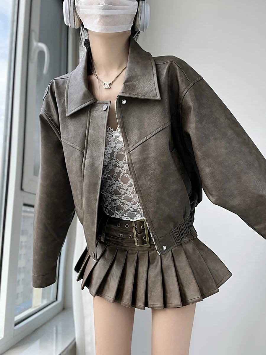 Short PU Leather Jacket Women's American Style Sweet Cool Retro College Windbreaker Street Style Loose Fit Long Sleeve Zipper
Short PU Leather Jacket Women's American Style Sweet Cool Retro College Windbreaker Street Style Loose Fit Long Sleeve Zipper