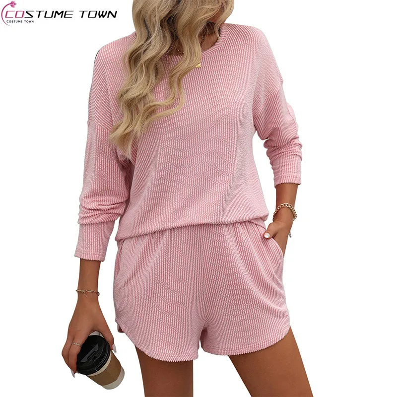 Autumn New European and American Women's Twisted Strip Long Sleeve+Fashion Shorts Home Clothing Set
Autumn New European and American Women's Twisted Strip Long Sleeve+Fashion Shorts Home Clothing Set