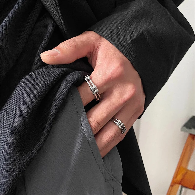 Punk Hip-hop Design Bone Ring Men's Titanium Steel Open Fashion Light Luxury High-end Street Party Accessories
Punk Hip-hop Design Bone Ring Men's Titanium Steel Open Fashion Light Luxury High-end Street Party Accessories