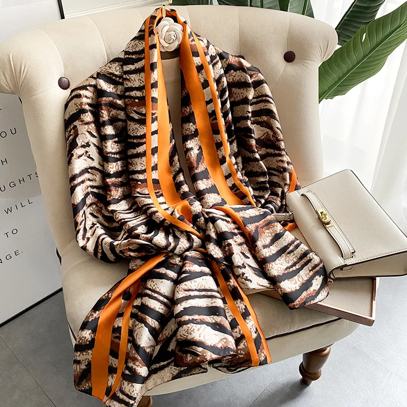 Luxury Print 180X90CM Beach Towel Europe And America Satin Shawls 2023 Fashion Long Silk Scarves Four Seasons Popular Bandannas
Luxury Print 180X90CM Beach Towel Europe And America Satin Shawls 2023 Fashion Long Silk Scarves Four Seasons Popular Bandannas