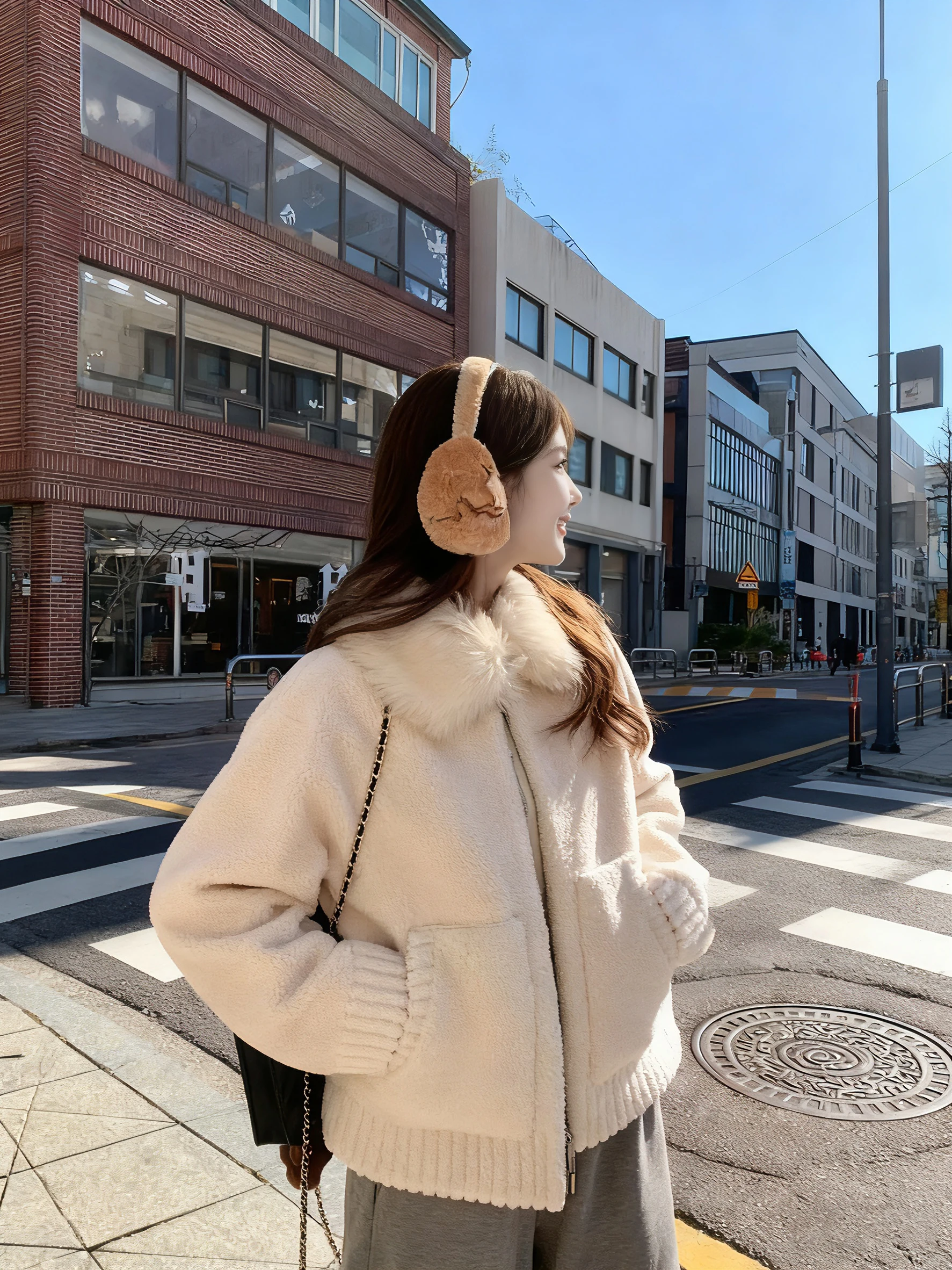 Korean Sle White Particle Fce Lamb Fur Jaet Women's High-End Versatile Small Size Warm Cotton Clothes Winter Coat
Korean Sle White Particle Fce Lamb Fur Jaet Women's High-End Versatile Small Size Warm Cotton Clothes Winter Coat