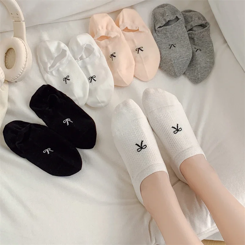 Women's Sock Slippers Summer New Thin Trendy Bow Sweet Invisible Socks For Girls Korean Style Mesh Soft No Show Socks
Women's Sock Slippers Summer New Thin Trendy Bow Sweet Invisible Socks For Girls Korean Style Mesh Soft No Show Socks