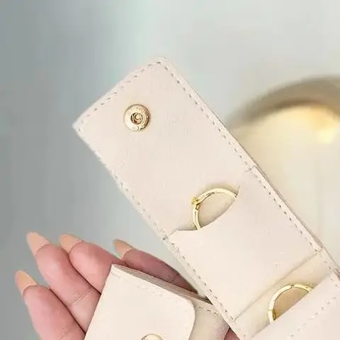 Cute Small Microfiber Snap Closure Bags Jewelry Folding Storage Bags Stud Earring Ring Charm Necklace Organizer Gifts Pouches
Cute Small Microfiber Snap Closure Bags Jewelry Folding Storage Bags Stud Earring Ring Charm Necklace Organizer Gifts Pouches