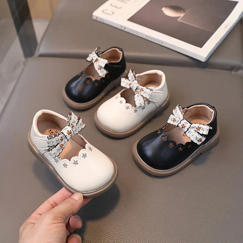 Girls Spring Summer Fashion Child Shoes Flower Lace Square Mouth Shoes Girls Baby Soft Sole Toddler Shoes Solid Color Bow Picnic
Girls Spring Summer Fashion Child Shoes Flower Lace Square Mouth Shoes Girls Baby Soft Sole Toddler Shoes Solid Color Bow Picnic