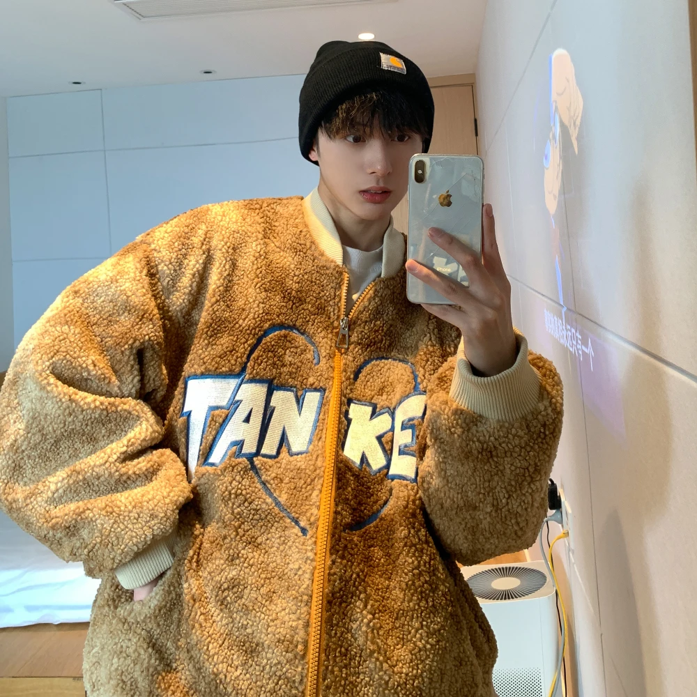 Мужская зимняя куртка из хлопка с вельветовой отделкой, новая модель, утепленная флисом, с капюшоном, вышивкой букв, на хлопковом наполнителе, повседневная одежда
Мужская зимняя куртка из хлопка с вельветовой отделкой, новая модель, утепленная флисом, с капюшоном, вышивкой букв, на хлопковом наполнителе, повседневная одежда