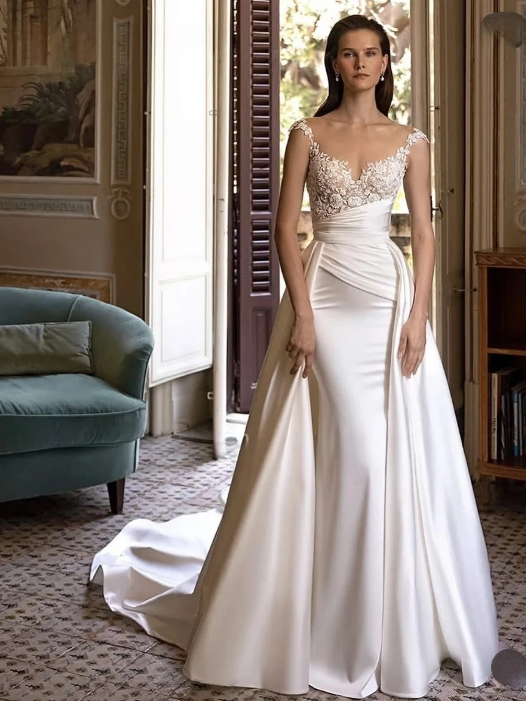 Straps Pleats Mermaid Wedding Dress With Detachable Train Lace Appliques Satin Elegant Bridal Gown Customized Vestidos De Novia
Straps Pleats Mermaid Wedding Dress With Detachable Train Lace Appliques Satin Elegant Bridal Gown Customized Vestidos De Novia