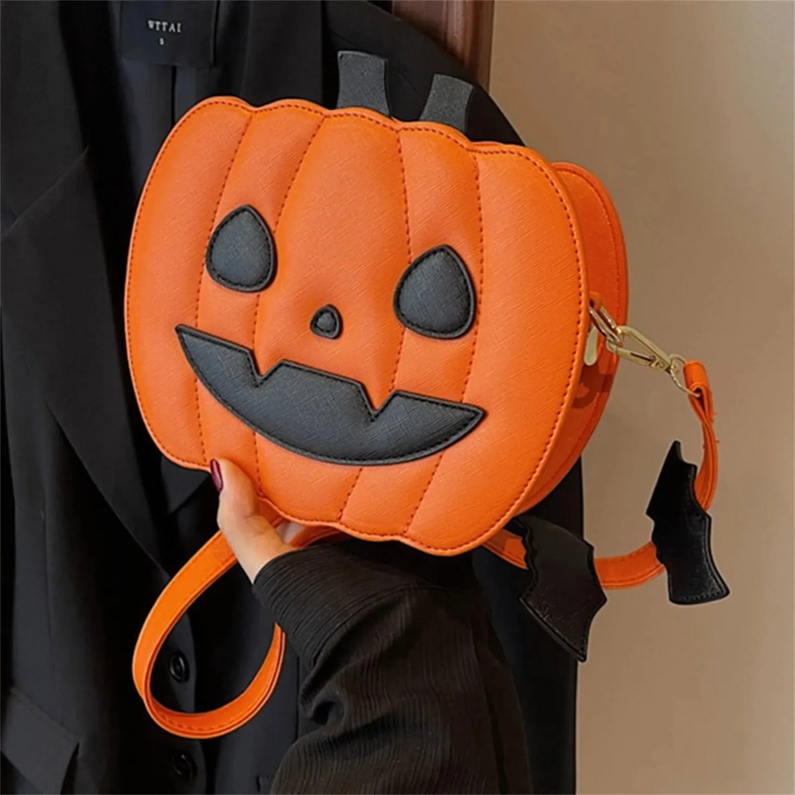 Halloween glamorous pumpkin pack demon style with ghost skull decoration fashion wallet for ladies and girls
Halloween glamorous pumpkin pack demon style with ghost skull decoration fashion wallet for ladies and girls