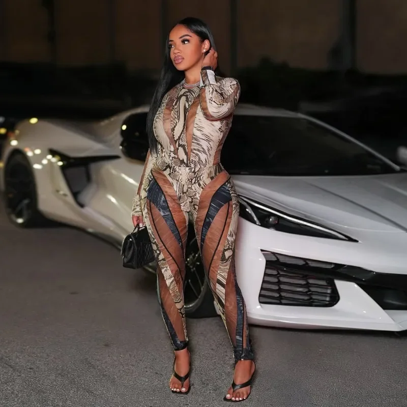 2025 Осенний обтягивающий комплект из 2 предметов со змеиным принтом в стиле пэчворк, женские боди с круглым вырезом и длинными рукавами, топы + брюки-карандаш с высокой талией, костюм
2025 Осенний обтягивающий комплект из 2 предметов со змеиным принтом в стиле пэчворк, женские боди с круглым вырезом и длинными рукавами, топы + брюки-карандаш с высокой талией, костюм