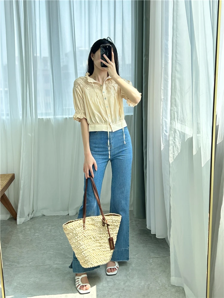 Bubble Sleeves Short Shirt Vintage Hollow Lace Hook Embroidery Spliced Lace Tie Up Top Spring Heavyweight Recommendation
Bubble Sleeves Short Shirt Vintage Hollow Lace Hook Embroidery Spliced Lace Tie Up Top Spring Heavyweight Recommendation