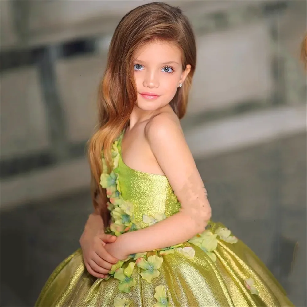 Gorgeous Angel One-shoulder Fluffy Decal Flower Girl Dress Princess Ball First Communion Dresses Kids Surprise Birthday Present
Gorgeous Angel One-shoulder Fluffy Decal Flower Girl Dress Princess Ball First Communion Dresses Kids Surprise Birthday Present