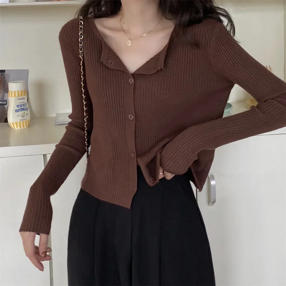 New Spring Autumn Long Sleeve Button Up Cardigan Sweaters 2025 Korean Fashion Women Casual Knitted Single Breasted Basic Top
New Spring Autumn Long Sleeve Button Up Cardigan Sweaters 2025 Korean Fashion Women Casual Knitted Single Breasted Basic Top