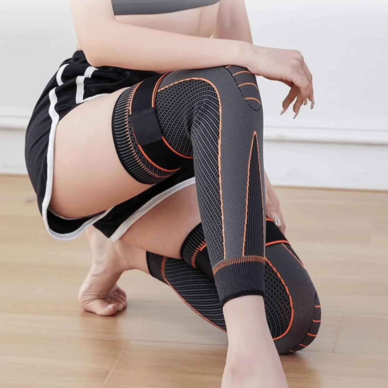 2pcs Knee Sleeve Set, Unisex, With Adjustable Straps And Elastic Bands, Provides Leg Support, Sports Knee Pads, Warm Long Strap Design
2pcs Knee Sleeve Set, Unisex, With Adjustable Straps And Elastic Bands, Provides Leg Support, Sports Knee Pads, Warm Long Strap Design