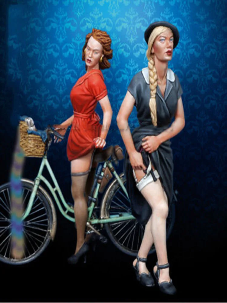 Unpainted Kit 1/35 Puin-up Girls Set not include bike figure Historical Figure Resin Kit
Unpainted Kit 1/35 Puin-up Girls Set not include bike figure Historical Figure Resin Kit