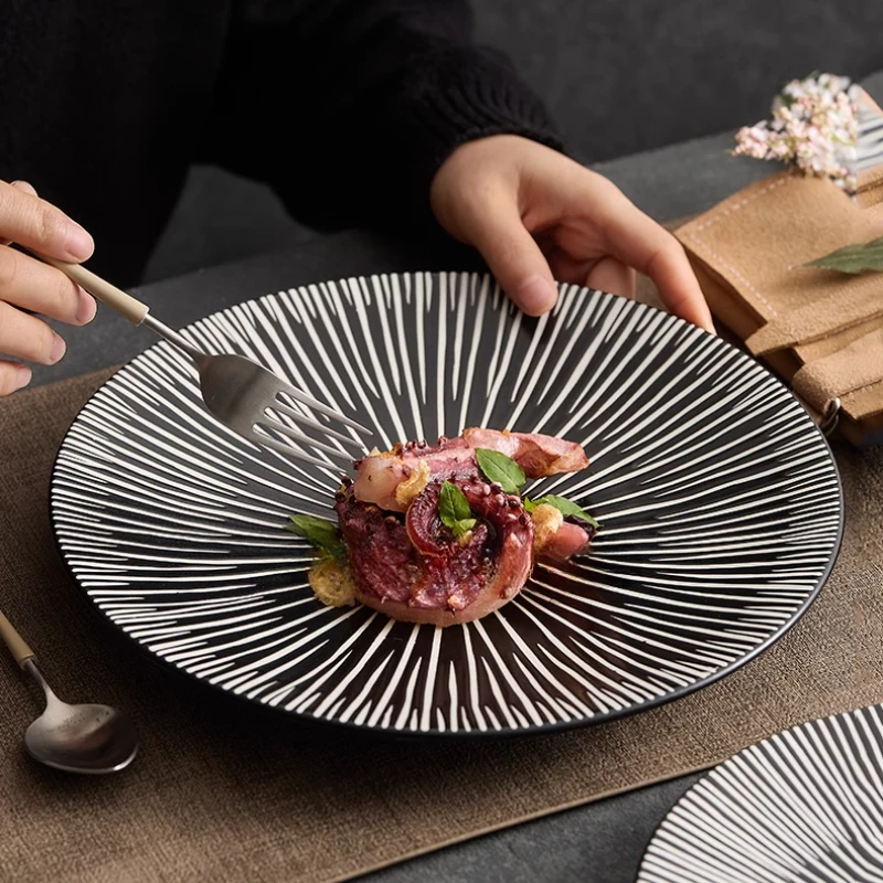 Изысканная керамическая тарелка для стейка в западном стиле, салатная тарелка, круглая посуда в характерном отеле, ресторане, бытовая кухонная утварь
Изысканная керамическая тарелка для стейка в западном стиле, салатная тарелка, круглая посуда в характерном отеле, ресторане, бытовая кухонная утварь