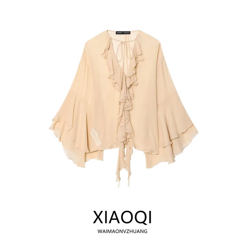 Low-Ne T irt with Bell Sves And Ruffle Hem Versatile Sle for Women Spring Autumn Faion New Arrival 2025
Low-Ne T irt with Bell Sves And Ruffle Hem Versatile Sle for Women Spring Autumn Faion New Arrival 2025