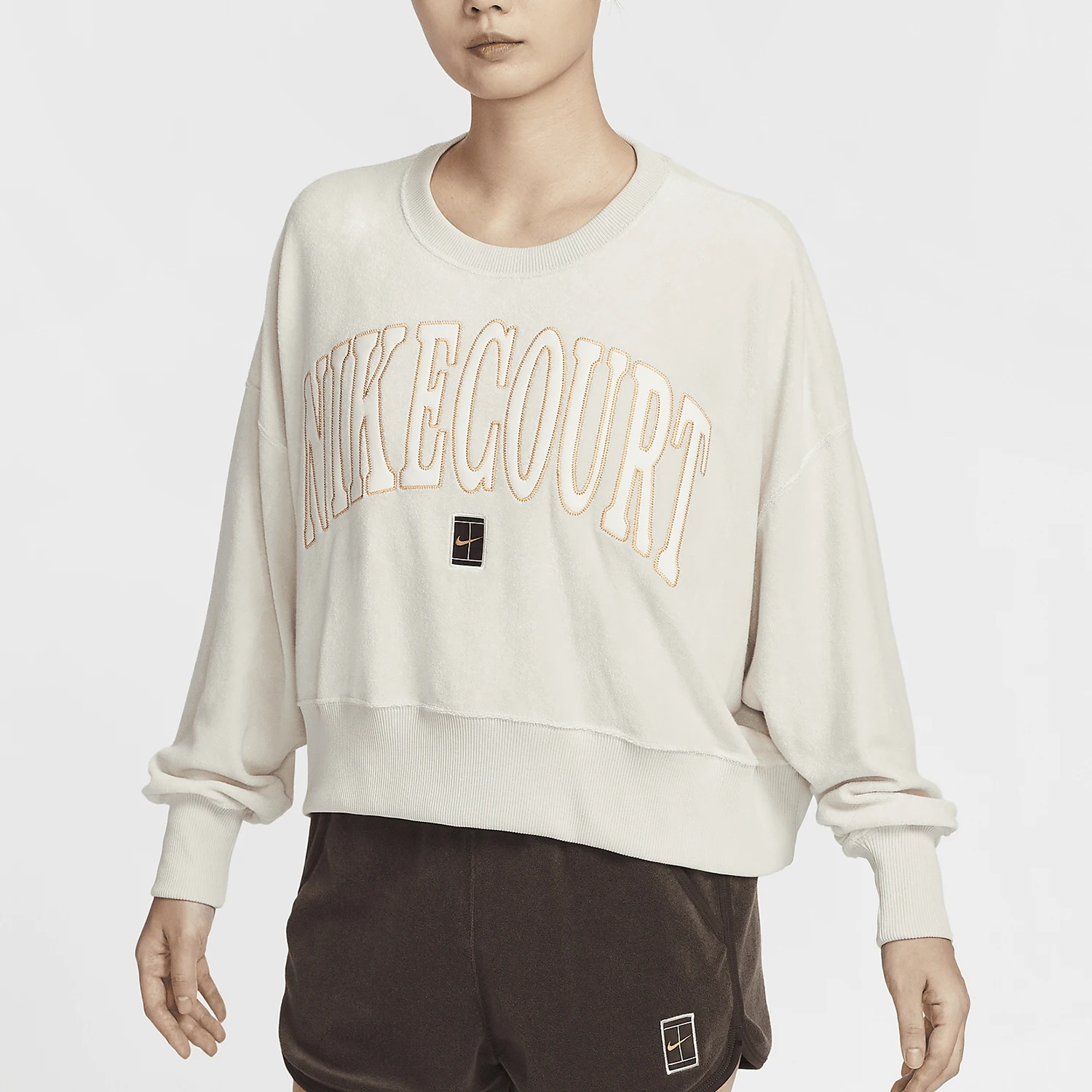 Nike genuine New Autumn Women's Warm Short Tennis Round Neck Sweatshirt FQ2243-104
Nike genuine New Autumn Women's Warm Short Tennis Round Neck Sweatshirt FQ2243-104