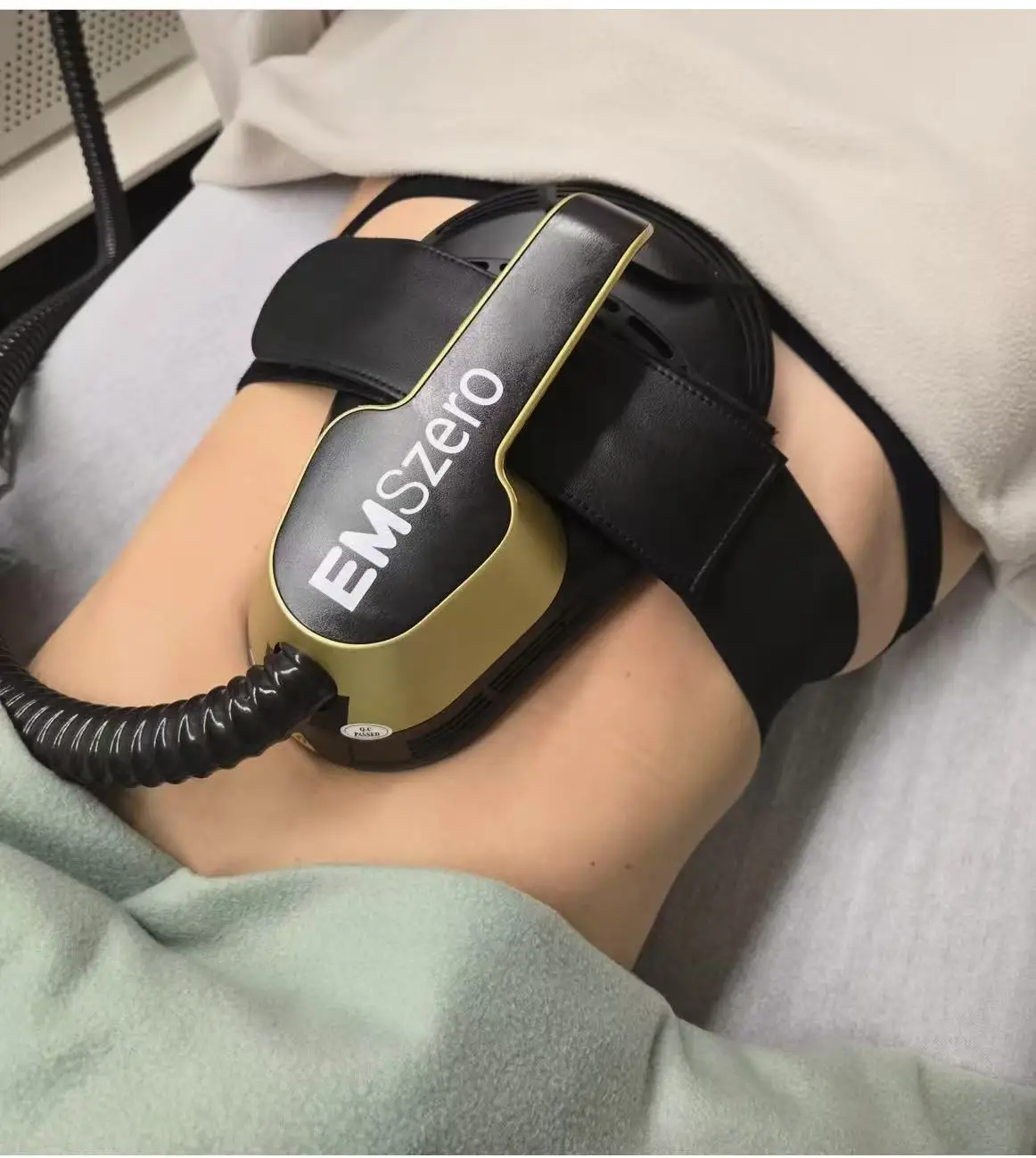 Ems Neo RF машина для скульптуры тела Nova Emszero, наращивание мышц, Hi-emt, сжигание жира, машина для стимуляции мышц, потеря веса
Ems Neo RF машина для скульптуры тела Nova Emszero, наращивание мышц, Hi-emt, сжигание жира, машина для стимуляции мышц, потеря веса