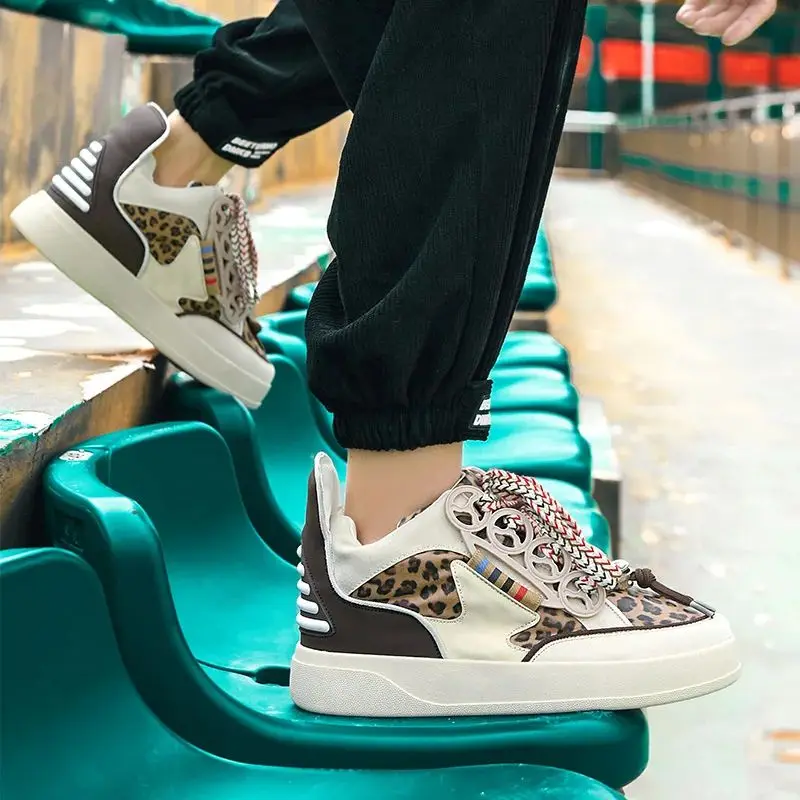 High Quali Men's Casual oes New Personali Faionable Dad oes round Toe Synthetic Leather Upper Rabbit Fur
High Quali Men's Casual oes New Personali Faionable Dad oes round Toe Synthetic Leather Upper Rabbit Fur