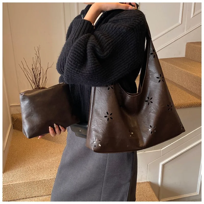 CEEKAY Casual Tote Bag, Lightweight Top Handbag with Floral Pattern, Practical Everyday Shoulder Purse for Shopping Travel Work
CEEKAY Casual Tote Bag, Lightweight Top Handbag with Floral Pattern, Practical Everyday Shoulder Purse for Shopping Travel Work