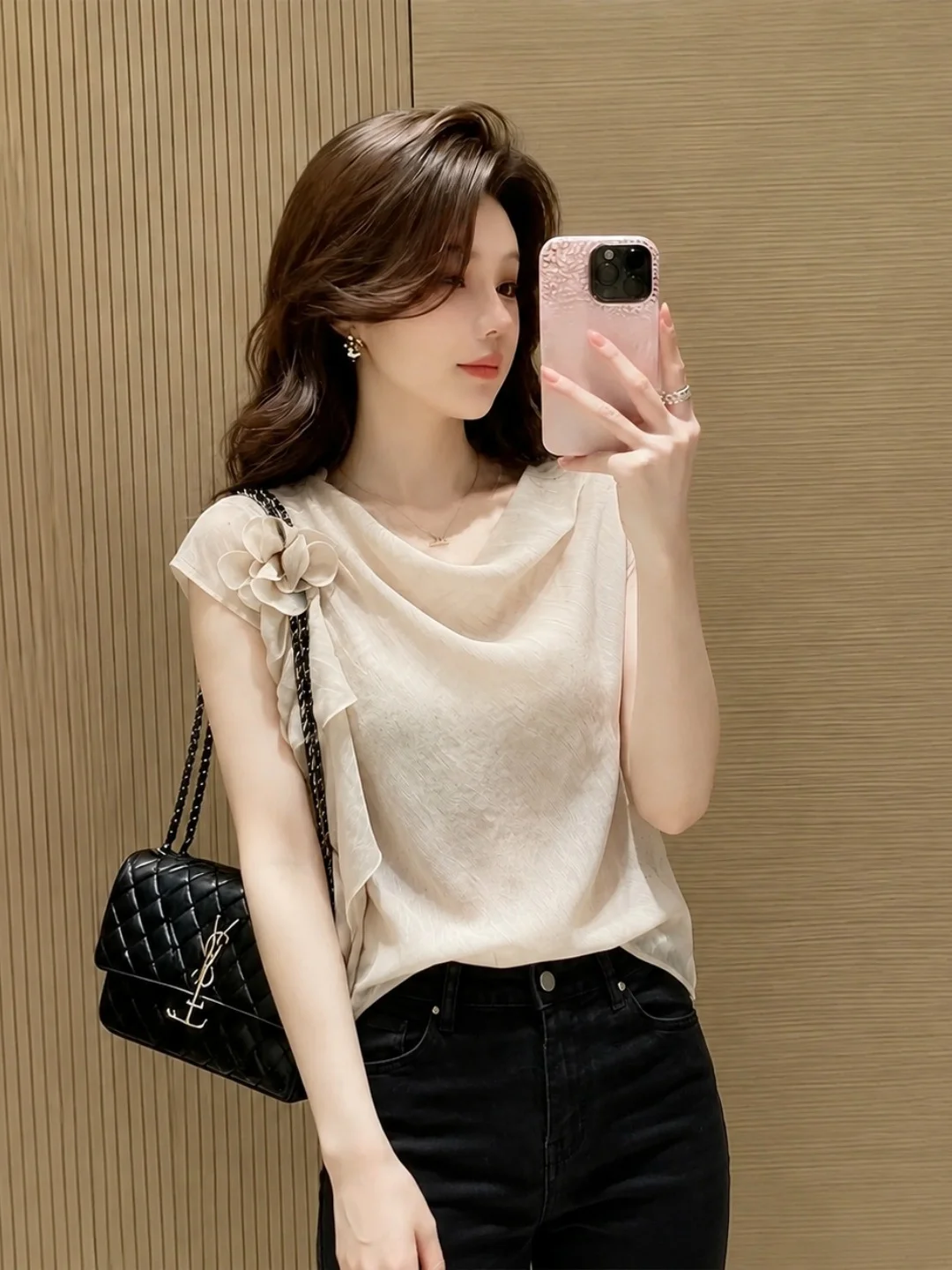Elegant Floral Print Short Sleeve Chiffon Top Summer Slimming Versatile Comfortable Korean Style Straight Cut Workwear
Elegant Floral Print Short Sleeve Chiffon Top Summer Slimming Versatile Comfortable Korean Style Straight Cut Workwear