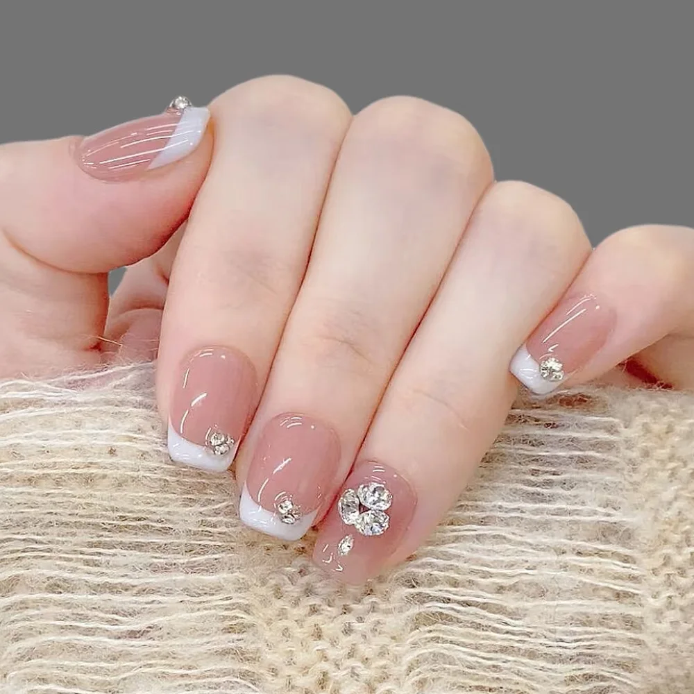 2026 New Simple and Gentle French Style Icy Nude Pink with White Edge Rhinestone Nail Art Short Square-Round Gradient Design
2026 New Simple and Gentle French Style Icy Nude Pink with White Edge Rhinestone Nail Art Short Square-Round Gradient Design