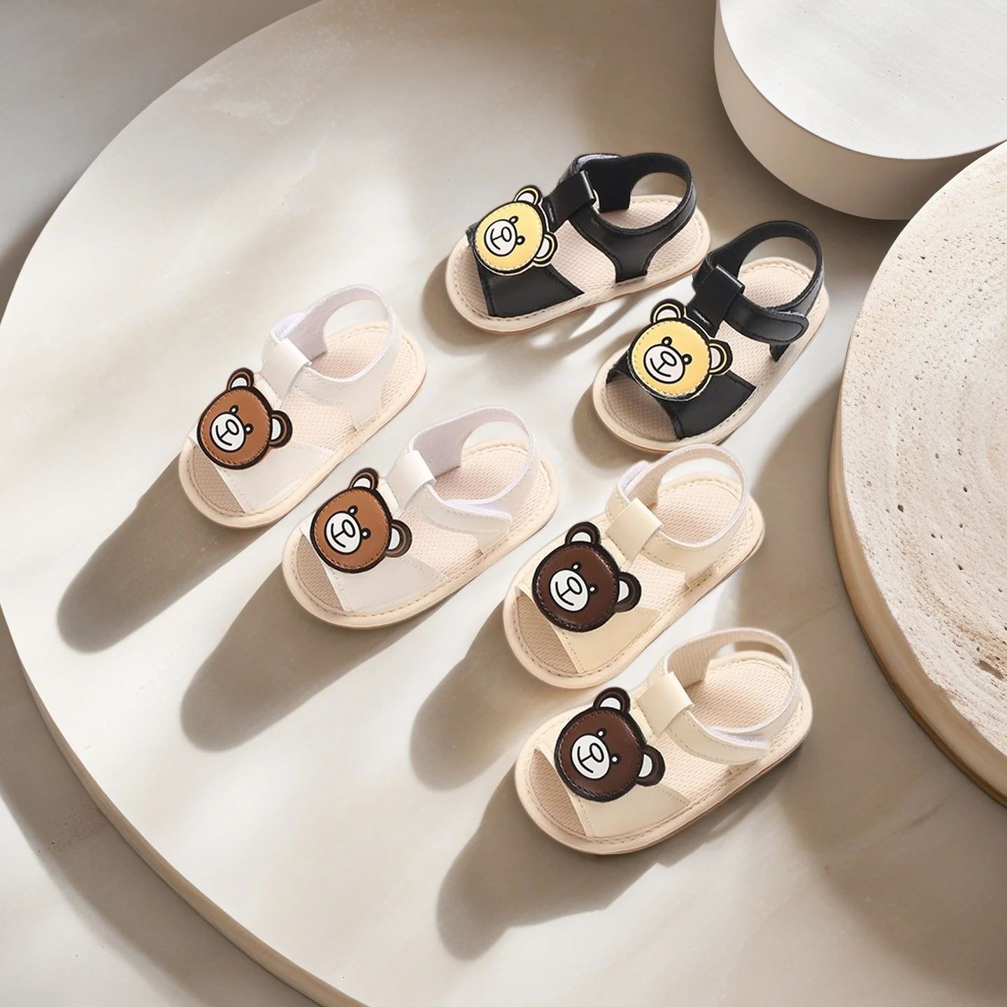 Cute Cartoon Baby Sandals 0-18M Baby Walking Shoes For Summer Breathable New Male And Female Soft Sole Non Slip And Not Falling
Cute Cartoon Baby Sandals 0-18M Baby Walking Shoes For Summer Breathable New Male And Female Soft Sole Non Slip And Not Falling
