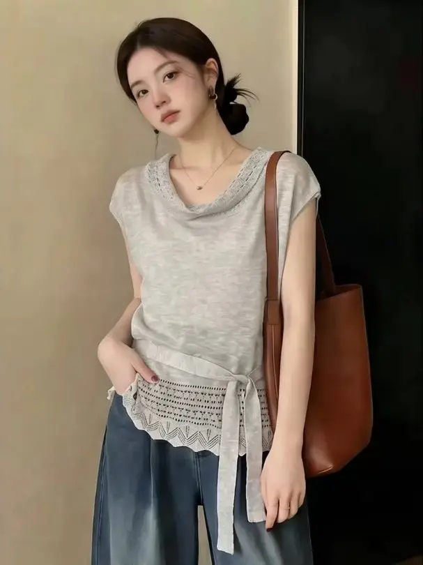Gray Hollow out Summer Knitted Top Women's Fashion Slim Fit Waist Cinched Short Sleeve round Neck Binding Belt Design T-Shirt
Gray Hollow out Summer Knitted Top Women's Fashion Slim Fit Waist Cinched Short Sleeve round Neck Binding Belt Design T-Shirt