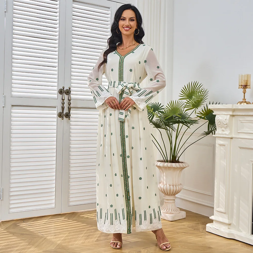 Robe Women's 2024 New Party Evening Dress Embroidered Flower Pattern Ethnic Style Muslim Dress
Robe Women's 2024 New Party Evening Dress Embroidered Flower Pattern Ethnic Style Muslim Dress