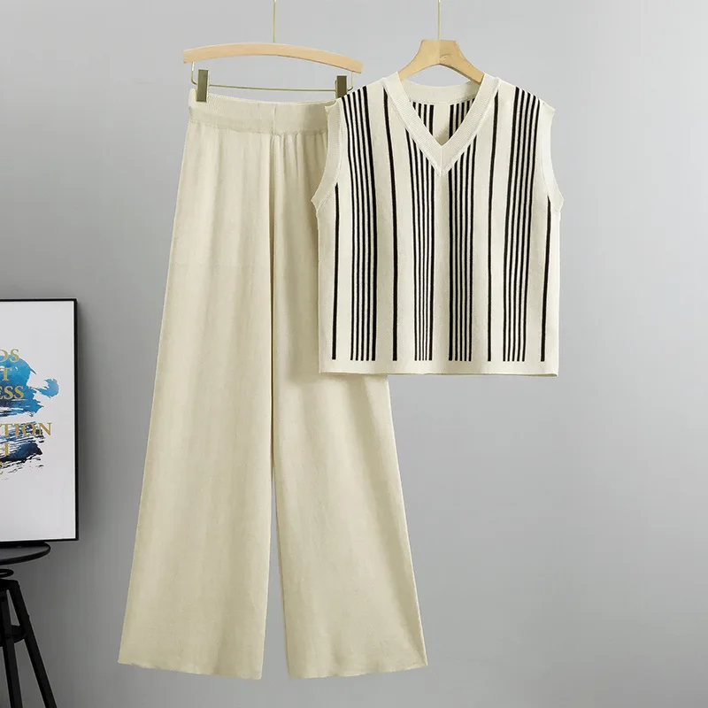 New Leisure Sports Pants Sets Retro Loose Striped V-neck Sleeveless Knit Vest with Wide Leg Pants 2024 Summer Two Piece Suit
New Leisure Sports Pants Sets Retro Loose Striped V-neck Sleeveless Knit Vest with Wide Leg Pants 2024 Summer Two Piece Suit