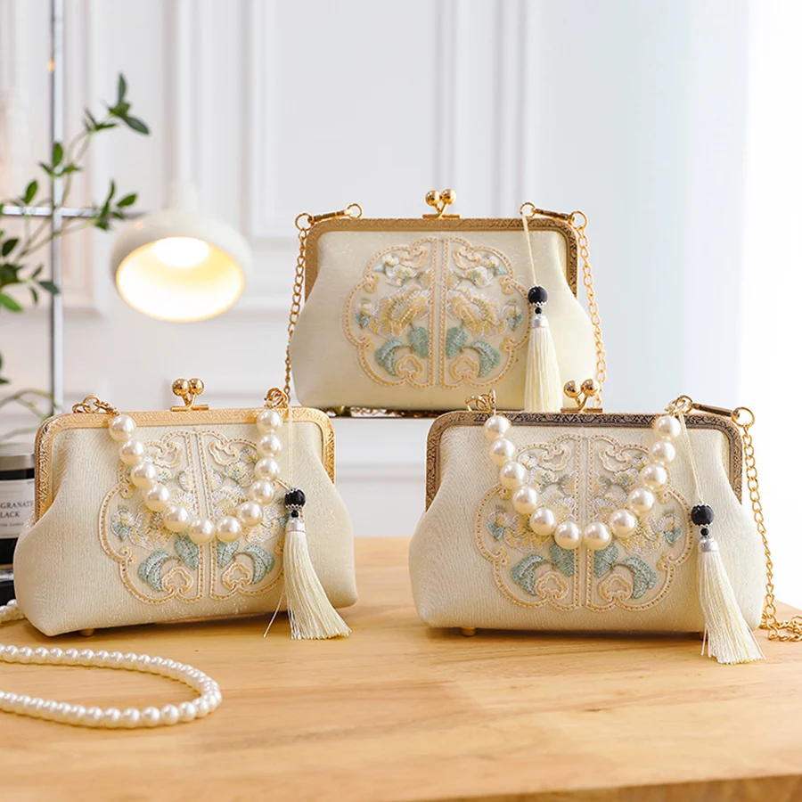 Элегантная сумка через плечо с зажимом и замком, высококачественная сумка через плечо с вышитыми жемчужными цепочками, женская сумка в стиле ретро, маленькая квадратная сумка с кисточками
Элегантная сумка через плечо с зажимом и замком, высококачественная сумка через плечо с вышитыми жемчужными цепочками, женская сумка в стиле ретро, маленькая квадратная сумка с кисточками