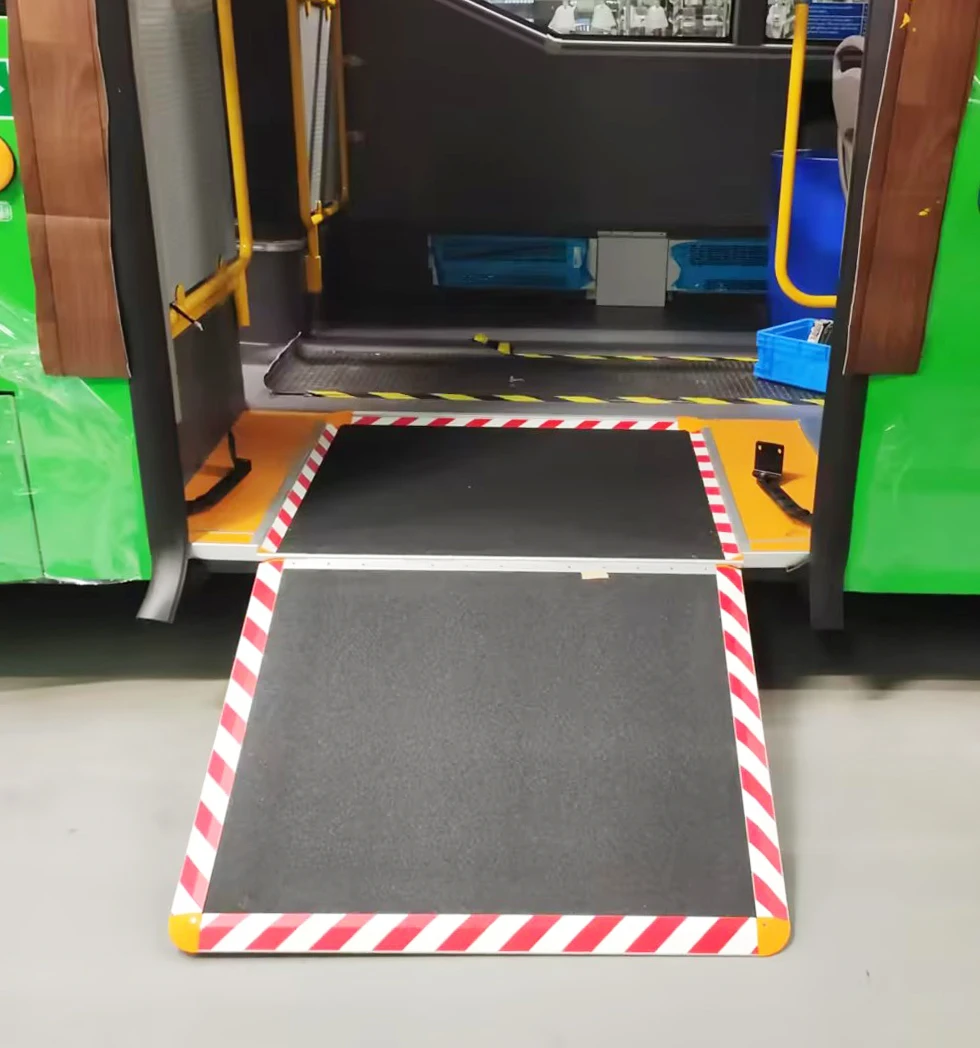 Manual Folding Wheelchair Ramp Aluminum Wheelchair Ramps for Bus for Disabled and the Elderly
Manual Folding Wheelchair Ramp Aluminum Wheelchair Ramps for Bus for Disabled and the Elderly