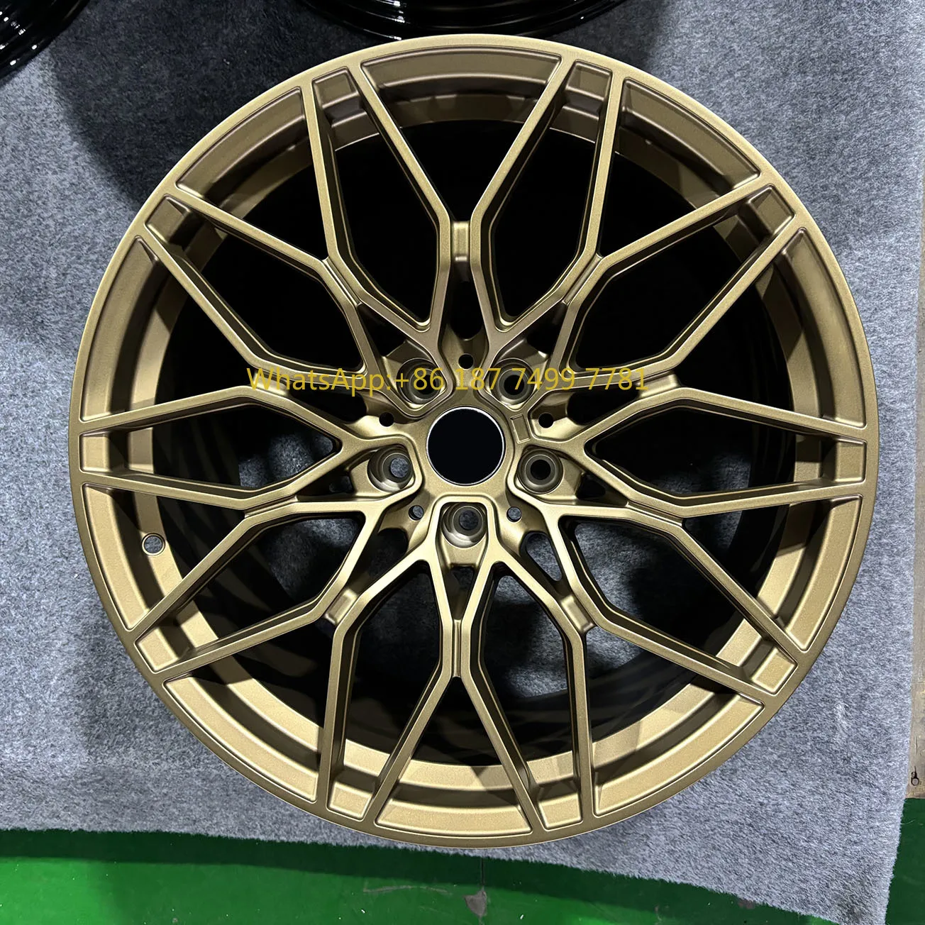 Кованые диски на заказ 6061-T6 Легкосплавные автомобильные диски для 3 G20 G21 G22 5 G30 G31 6 GT G32 8 G15 Матовая бронза 1000M 19 20-дюймовые диски
Кованые диски на заказ 6061-T6 Легкосплавные автомобильные диски для 3 G20 G21 G22 5 G30 G31 6 GT G32 8 G15 Матовая бронза 1000M 19 20-дюймовые диски