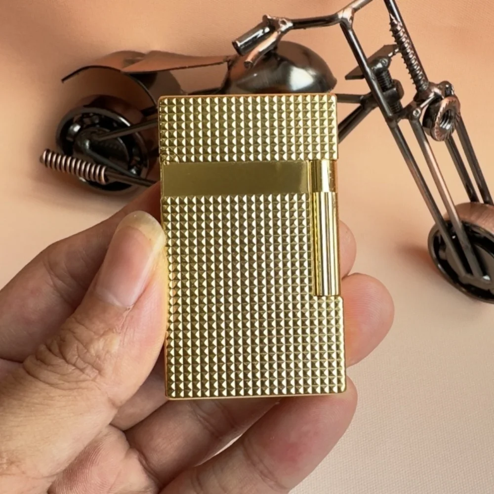 Роскошная зажигалка на заказ с громким и четким звуком, идеальный подарок для мужчин, поставляется с набором нестандартных аксессуаров для зажигалки.
Роскошная зажигалка на заказ с громким и четким звуком, идеальный подарок для мужчин, поставляется с набором нестандартных аксессуаров для зажигалки.