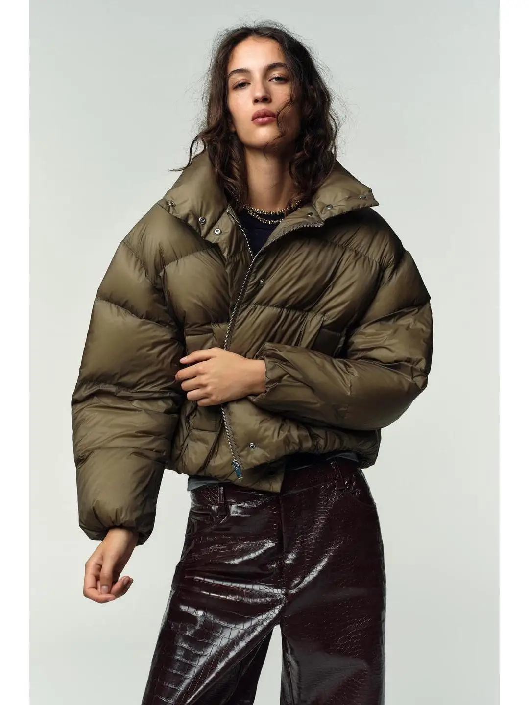 Warm Faionable ort Cotton Jaet Winter Clothes Long Sve Stand Collar Button up Casual Loose Street Sle Coat
Warm Faionable ort Cotton Jaet Winter Clothes Long Sve Stand Collar Button up Casual Loose Street Sle Coat