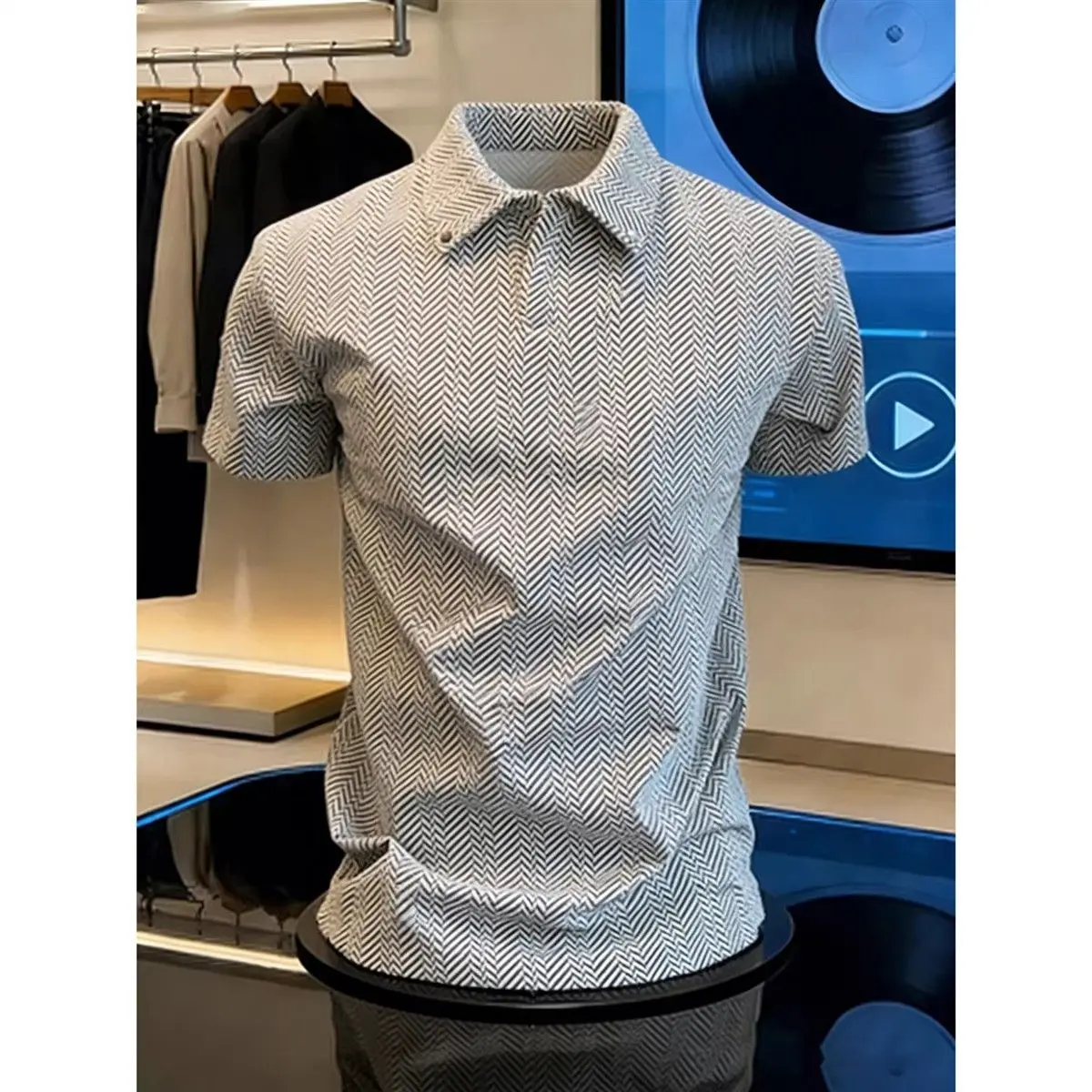 2026 Summer New Style Men's Luxury Fashion Casual Polo Shirt with Shoulder Sleeve, Printed Collar, Short Sleeve
2026 Summer New Style Men's Luxury Fashion Casual Polo Shirt with Shoulder Sleeve, Printed Collar, Short Sleeve