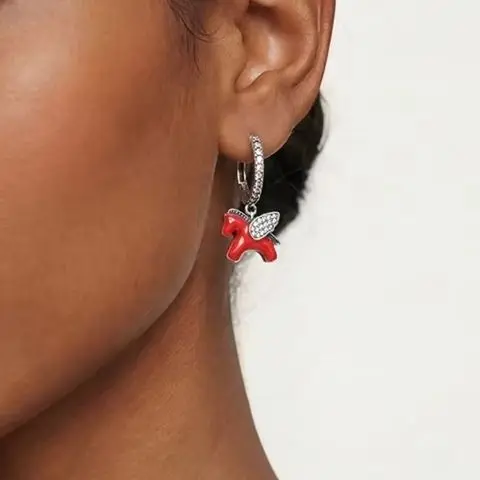 New 925 Sterling Silver Shining Red Horse Women Earrings Brilliant Wedding Engagement Star Earrings Jewelry Gifts
New 925 Sterling Silver Shining Red Horse Women Earrings Brilliant Wedding Engagement Star Earrings Jewelry Gifts