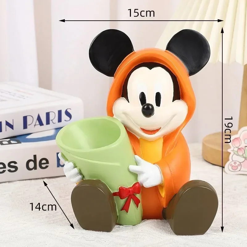 Movie Peripherals Mickey Hug Flower Desktop Pen Holder Cartoon Resin Desktop Storage Box Model Desktop Ornament Creative Gift
Movie Peripherals Mickey Hug Flower Desktop Pen Holder Cartoon Resin Desktop Storage Box Model Desktop Ornament Creative Gift
