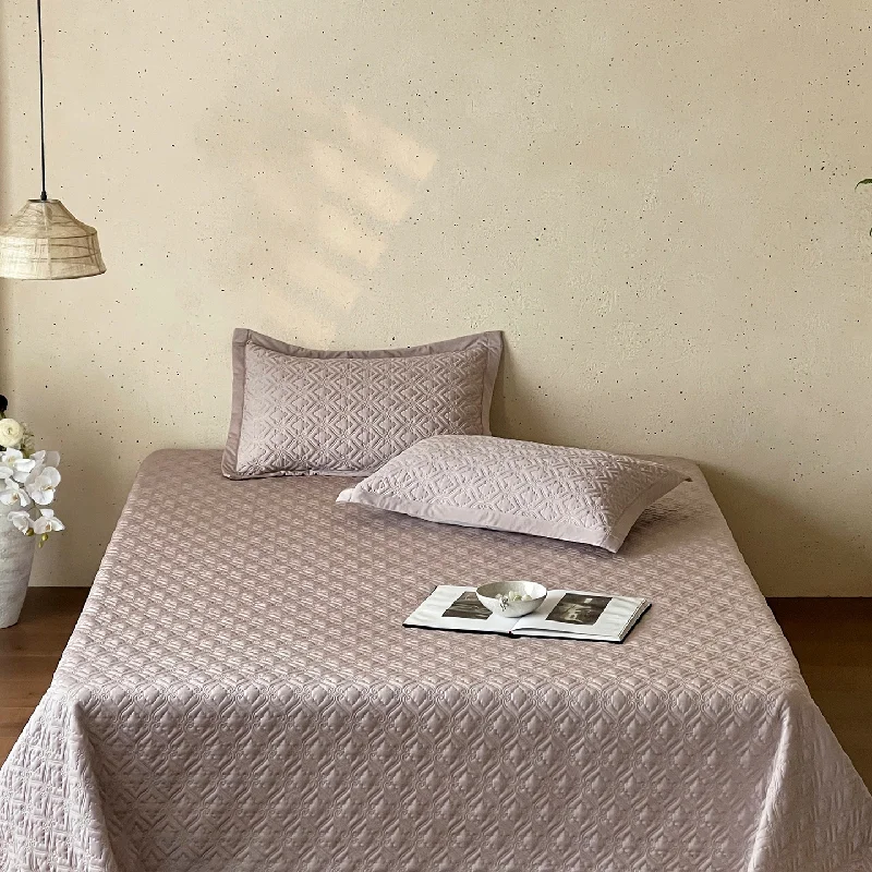 High Polymer Ice Silk Mat 3PCS Bedspread Set, Summer Quilted Blanket Bed Cover, Washable, 2 in 1 Use as Sheet or Quilt
High Polymer Ice Silk Mat 3PCS Bedspread Set, Summer Quilted Blanket Bed Cover, Washable, 2 in 1 Use as Sheet or Quilt