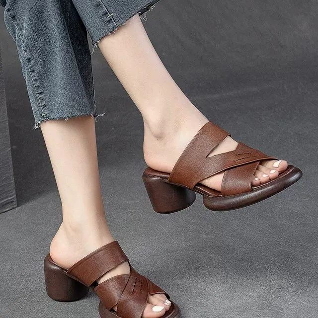 Spain Glas Genuine Leather Hollow out Breathable High Heel Slippers Toe Exposure Slippers Comfortable Summer Sandals
Spain Glas Genuine Leather Hollow out Breathable High Heel Slippers Toe Exposure Slippers Comfortable Summer Sandals
