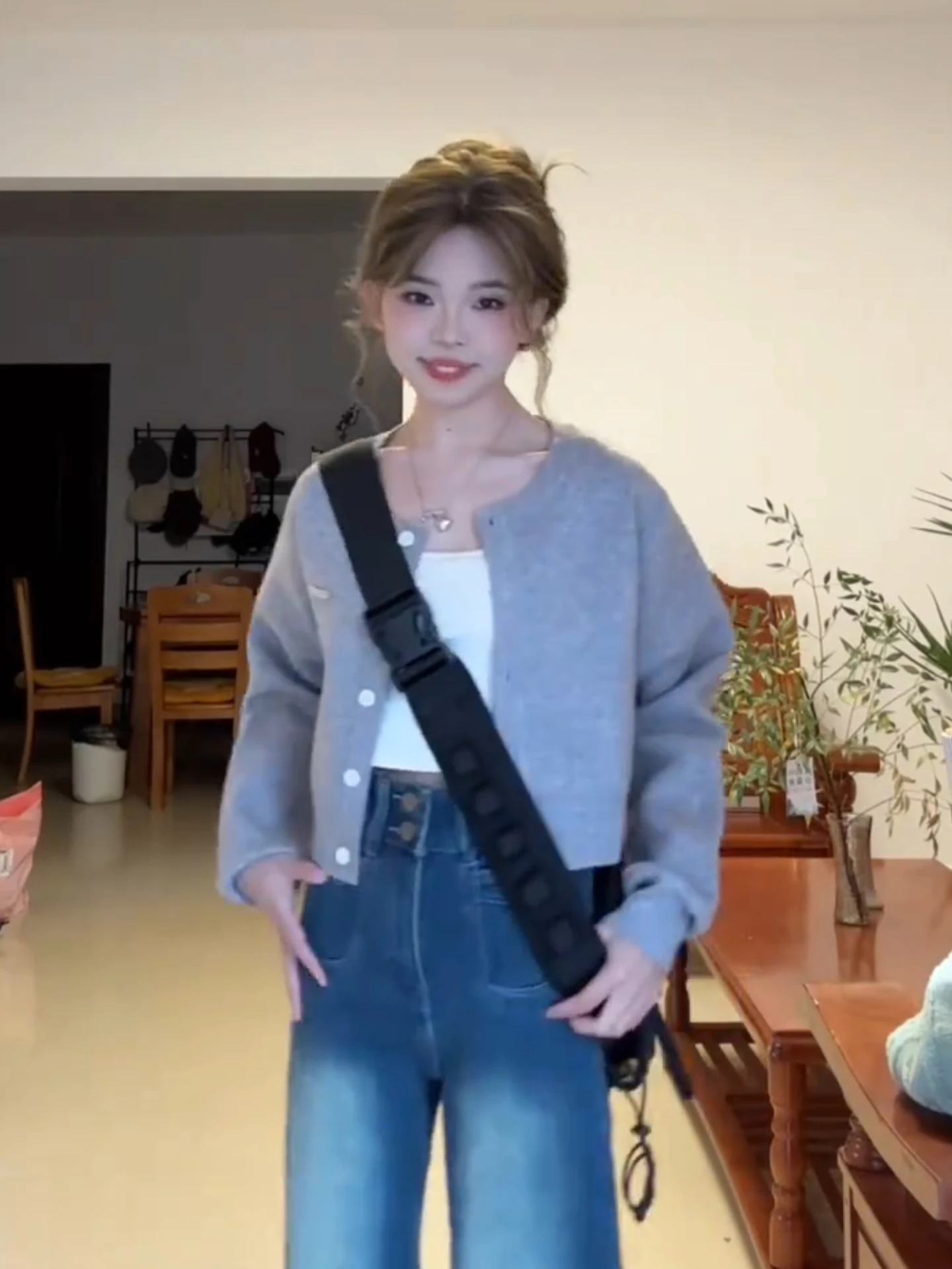 Корейский мягкий вязаный свитер, женский весенне-осенний свободный удобный шикарный открытый кардиган, верхняя одежда, повседневный топ
Корейский мягкий вязаный свитер, женский весенне-осенний свободный удобный шикарный открытый кардиган, верхняя одежда, повседневный топ