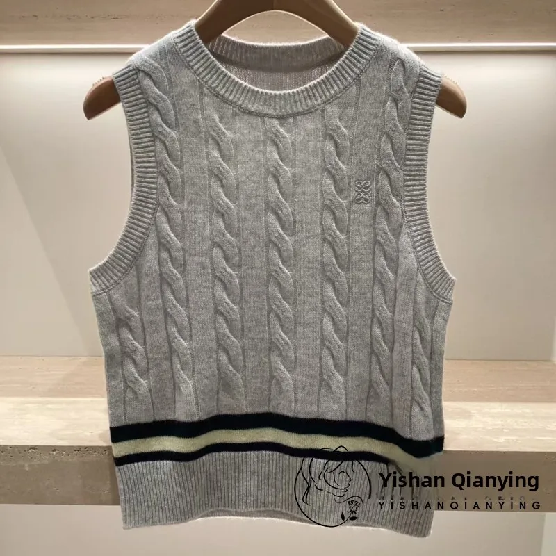 Early Autumn New Sle Simple Stripe Knitted Vest Svel Faionable Versatile Women's Regular Fit round Ne Top
Early Autumn New Sle Simple Stripe Knitted Vest Svel Faionable Versatile Women's Regular Fit round Ne Top