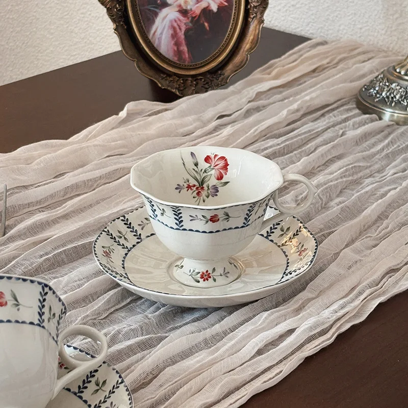 Винтажный цветочный керамический набор кофейных чашек, роскошная кофейная кружка в стиле ретро для домашнего офиса, чайная чашка для латте 
Винтажный цветочный керамический набор кофейных чашек, роскошная кофейная кружка в стиле ретро для домашнего офиса, чайная чашка для латте