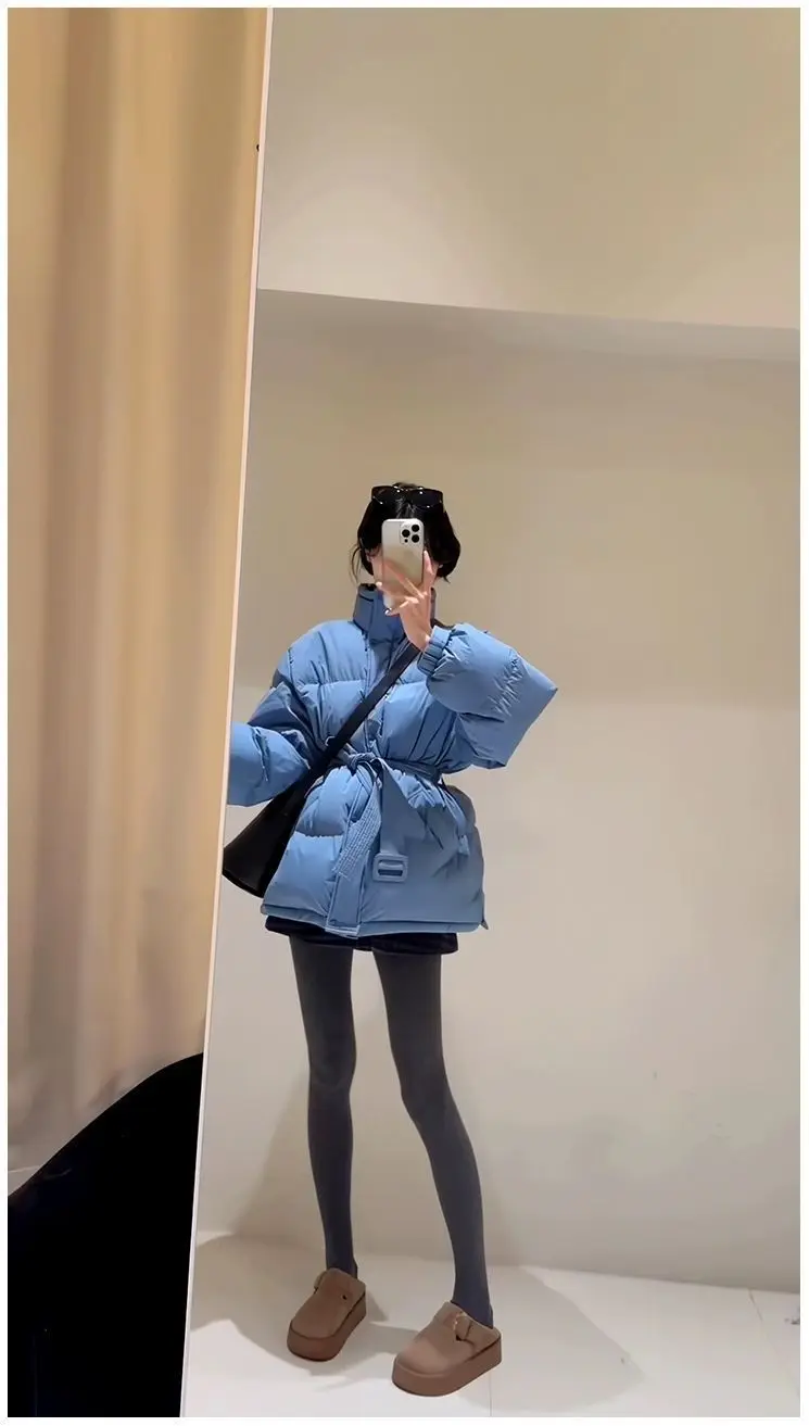 Женская зимняя парка-пуховик с меховым воротником, радужными вставками, средней длины, с отложным воротником, кофейная, в клетку, премиум-класса
Женская зимняя парка-пуховик с меховым воротником, радужными вставками, средней длины, с отложным воротником, кофейная, в клетку, премиум-класса