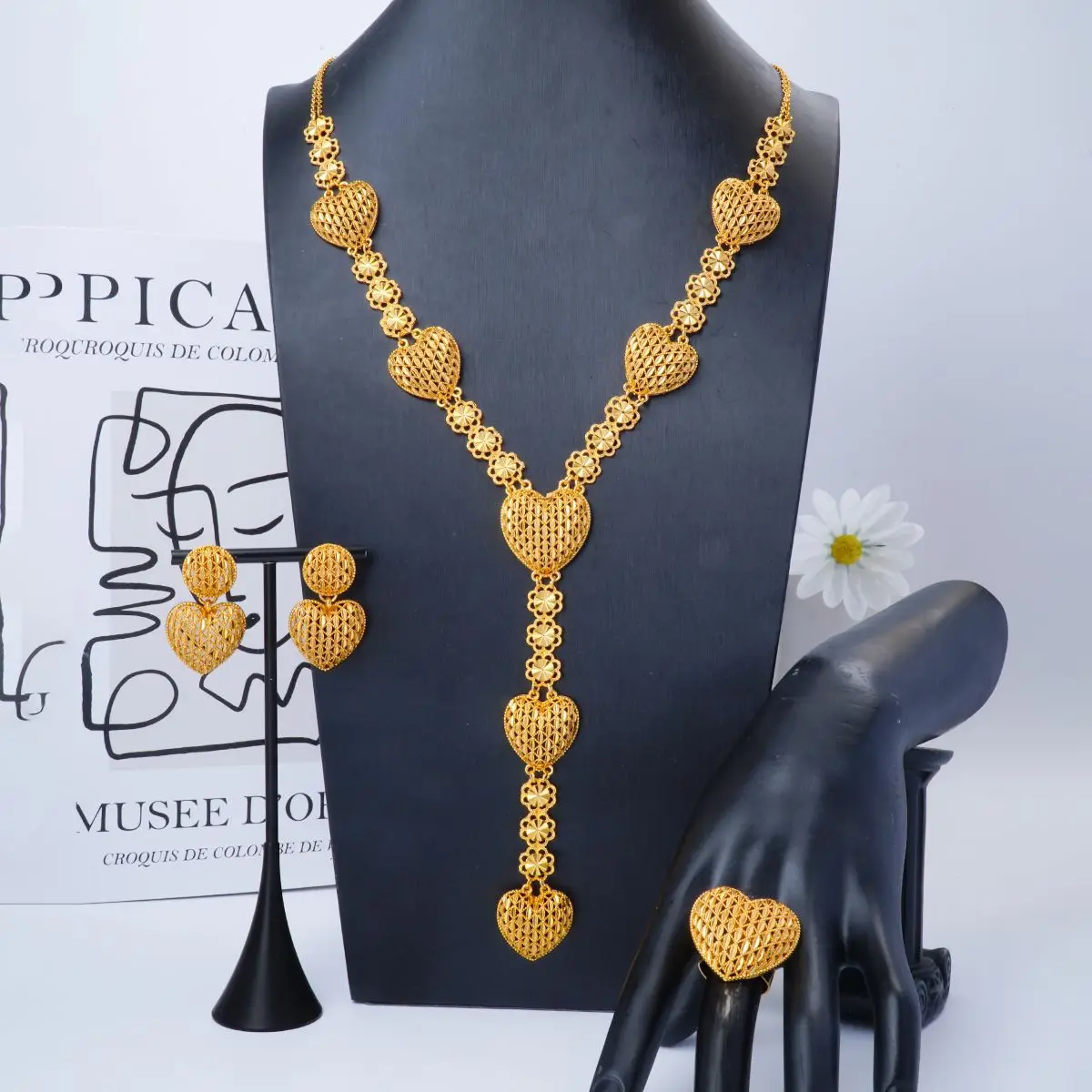 Модное новое Дубайское 24-каратное позолоченное индивидуальное ожерелье, серьги, кольца, комплект ювелирных изделий для свадебной вечеринки для влюбленных DD10737
Модное новое Дубайское 24-каратное позолоченное индивидуальное ожерелье, серьги, кольца, комплект ювелирных изделий для свадебной вечеринки для влюбленных DD10737