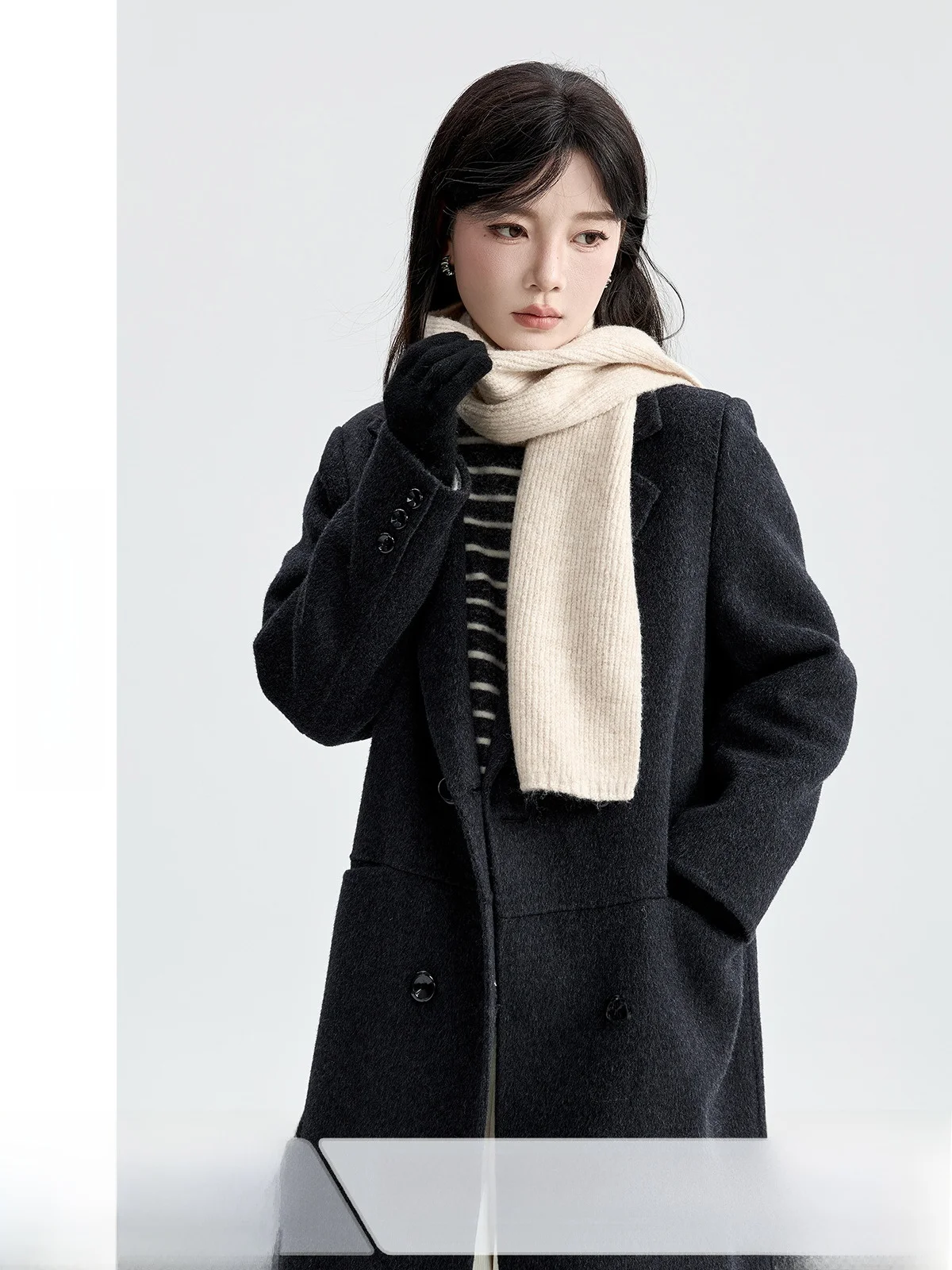 Двустороннее шерстяное пальто, женское зимнее пальто 202, новое шерстяное пальто длиной до плеч для похудения, элитное шерстяное пальто от Guier
Двустороннее шерстяное пальто, женское зимнее пальто 202, новое шерстяное пальто длиной до плеч для похудения, элитное шерстяное пальто от Guier