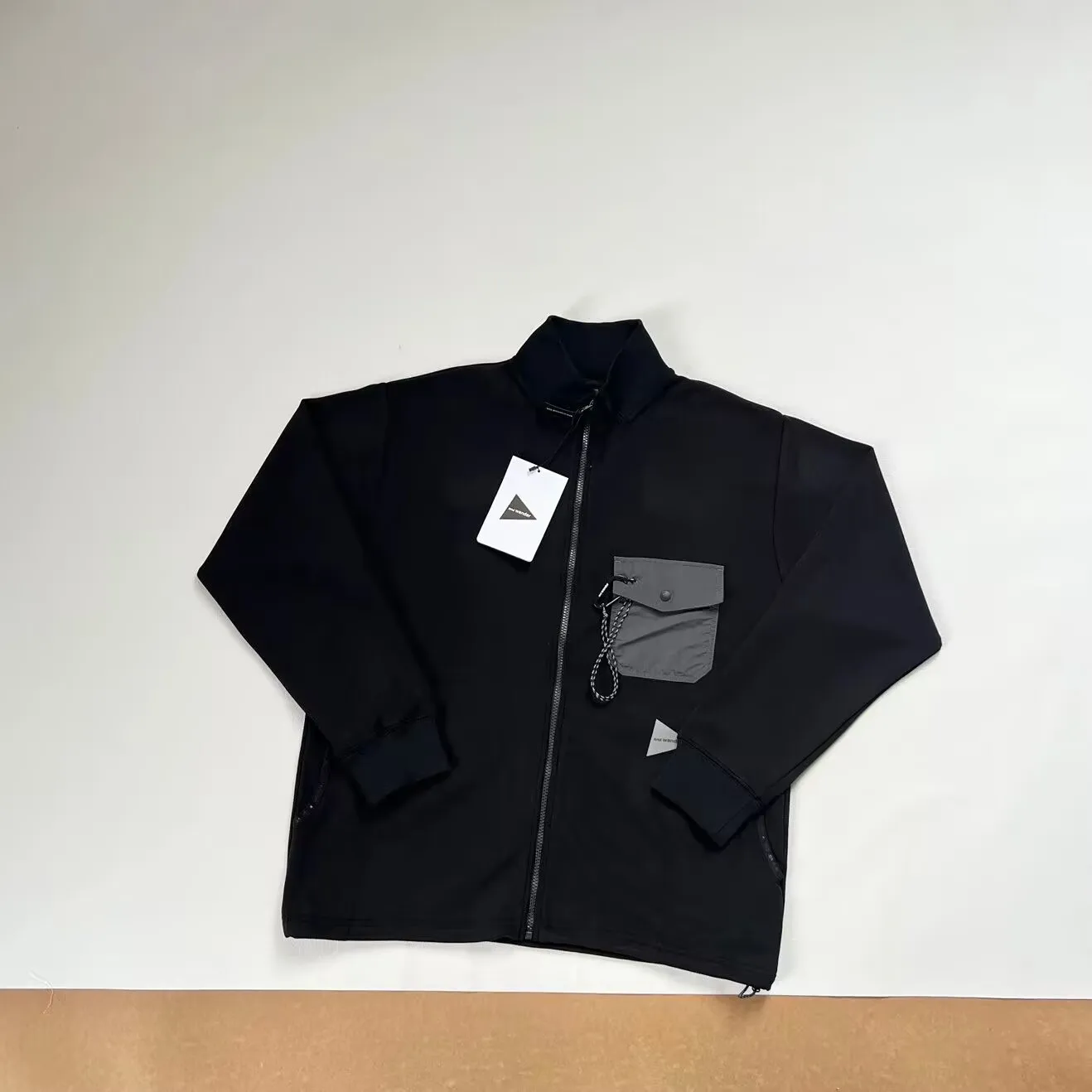 Outdoor Functional Japanese Style Jacket with Reflective Letter Print Hanging Rope Spacedye Cotton Zipper Unisex Jacket
Outdoor Functional Japanese Style Jacket with Reflective Letter Print Hanging Rope Spacedye Cotton Zipper Unisex Jacket