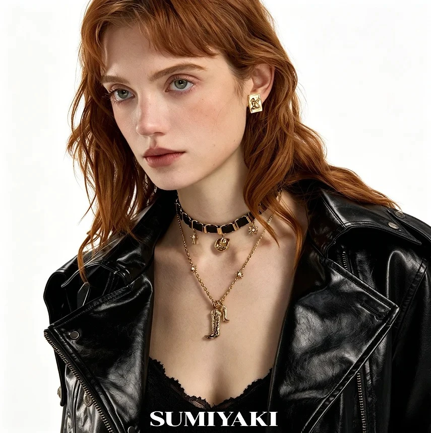 Original SUMIYAKI Equestrian Spirit, Vintage Double Leather Collarbone Chain Medieval Gold Knight Boots Necklace
Original SUMIYAKI Equestrian Spirit, Vintage Double Leather Collarbone Chain Medieval Gold Knight Boots Necklace