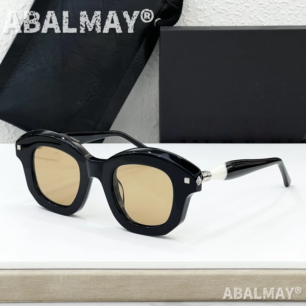 Top High Quality Sunglasses for Men and Women Maske J1 SIZE 46-25 Style UV400 Retro Fashion Special Design Sun Glasses with box
Top High Quality Sunglasses for Men and Women Maske J1 SIZE 46-25 Style UV400 Retro Fashion Special Design Sun Glasses with box